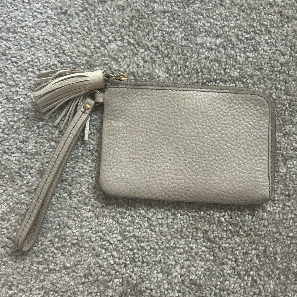 Fossil Gray Pebble Leather Wristlet Wallet